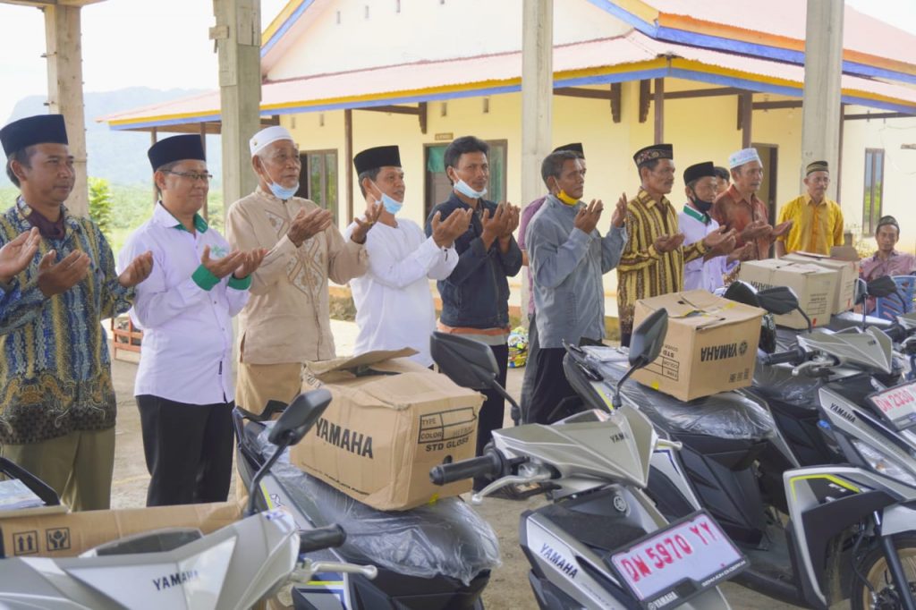 Pemberian kendaraan operasional utk imam masjid di Sulawesi tengah (PW IPIM Sulteng)